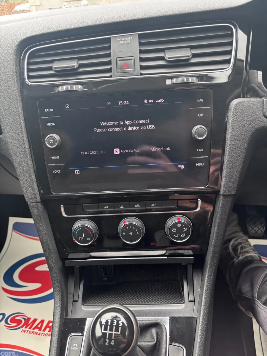 Volkswagen Golf Hatchback, Diesel, 2018, White