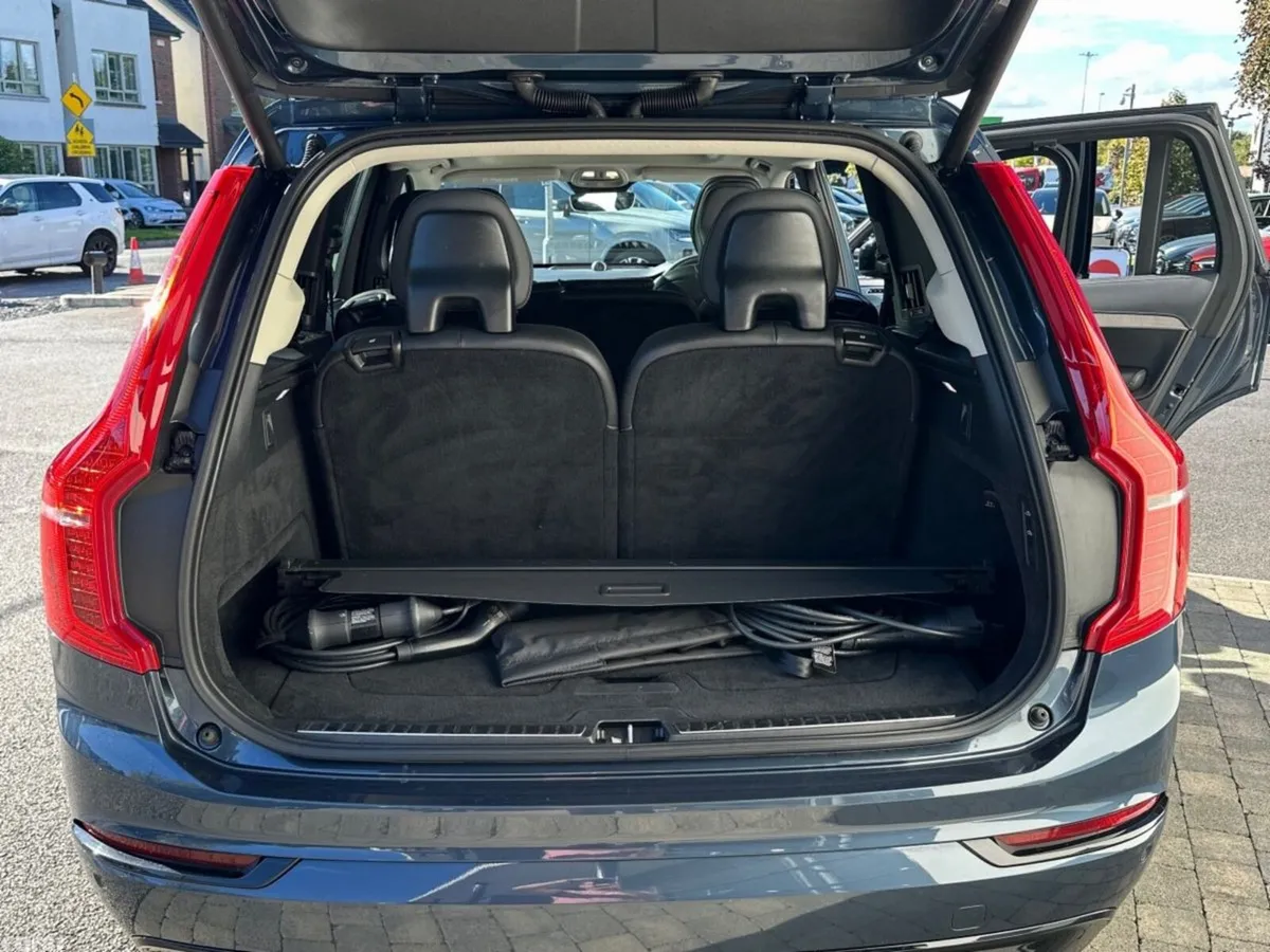 Volvo XC90 SUV, Petrol Plug-in Hybrid, 2023, Blue