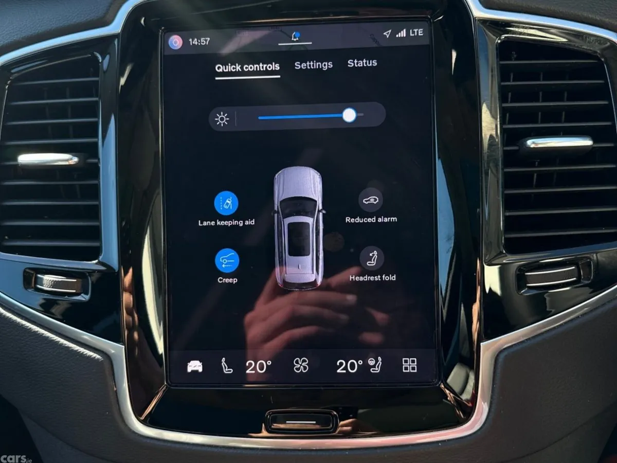 Volvo XC90 SUV, Petrol Plug-in Hybrid, 2023, Blue