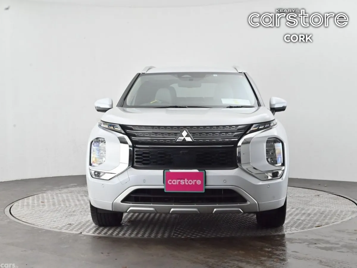 Mitsubishi Outlander SUV, Petrol Plug-in Hybrid, 2023, White