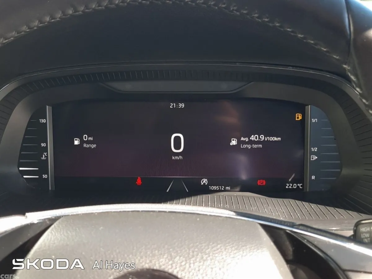 Skoda Octavia Saloon, Diesel, 2021, Grey