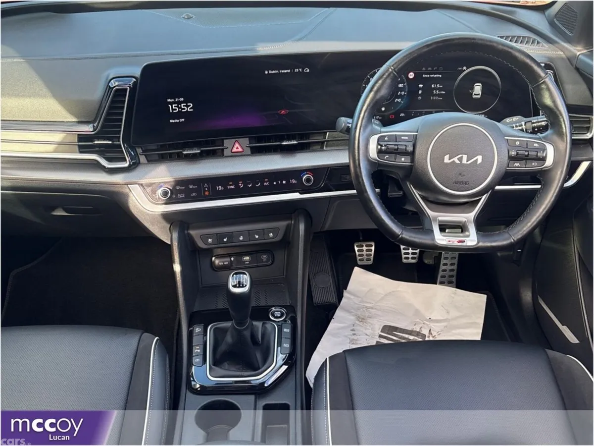 Kia Sportage SUV, Diesel Hybrid, 2023, Orange
