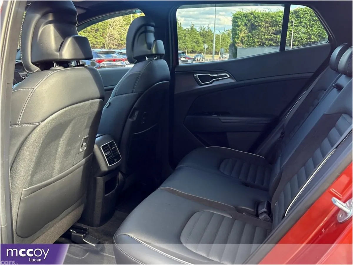 Kia Sportage SUV, Diesel Hybrid, 2023, Orange