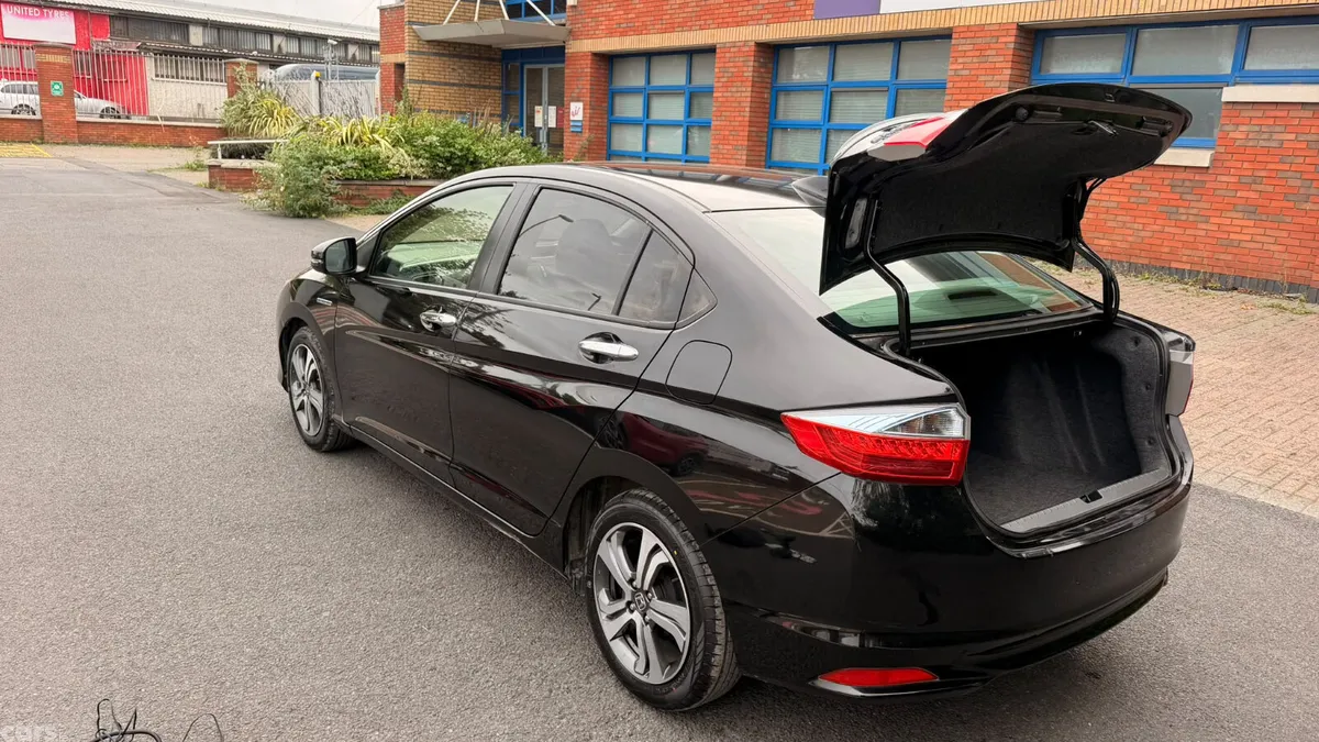 Honda Grace Saloon, Petrol Hybrid, 2015, Black