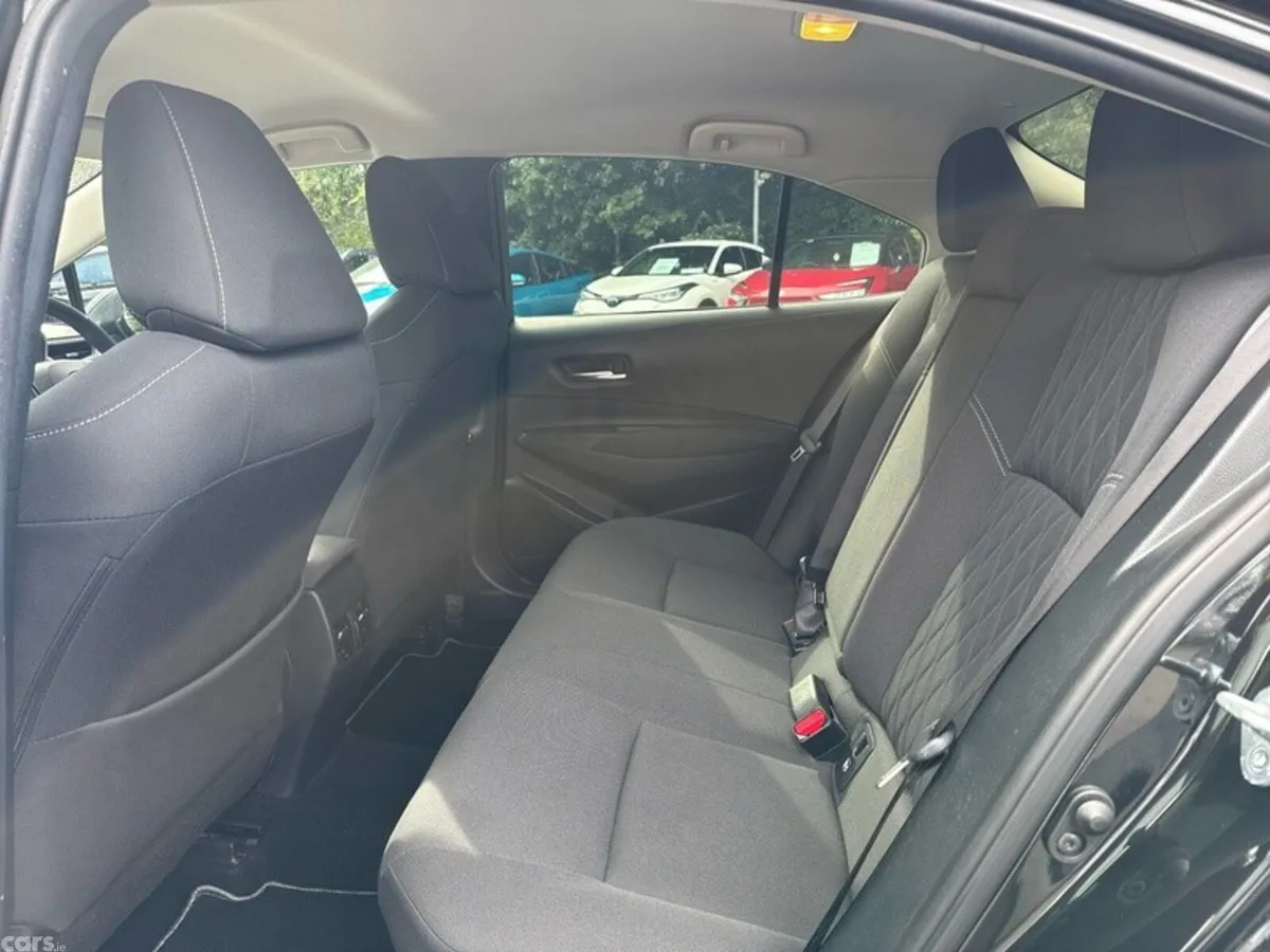 Toyota Corolla Saloon, Petrol Hybrid, 2020, Black