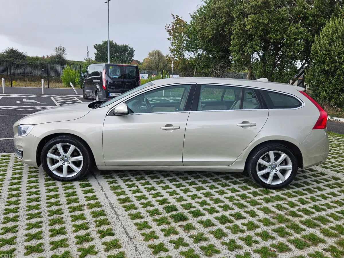 Volvo V60 Estate, Diesel, 2017, Gold
