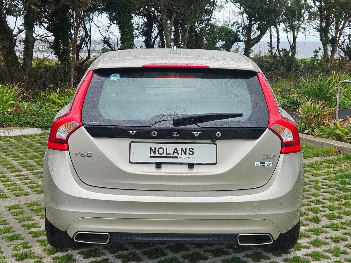 Volvo V60 Estate, Diesel, 2017, Gold