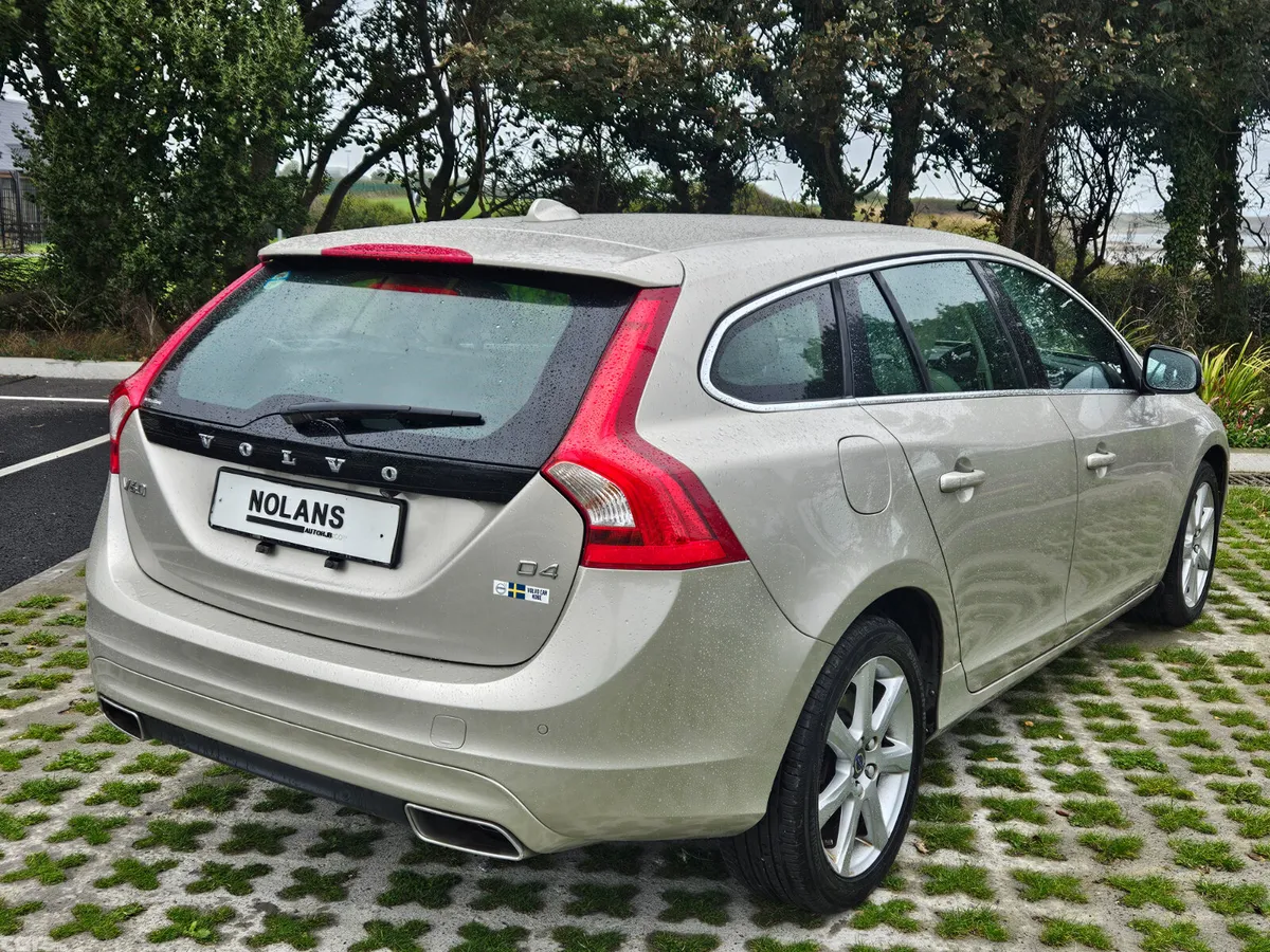 Volvo V60 Estate, Diesel, 2017, Gold