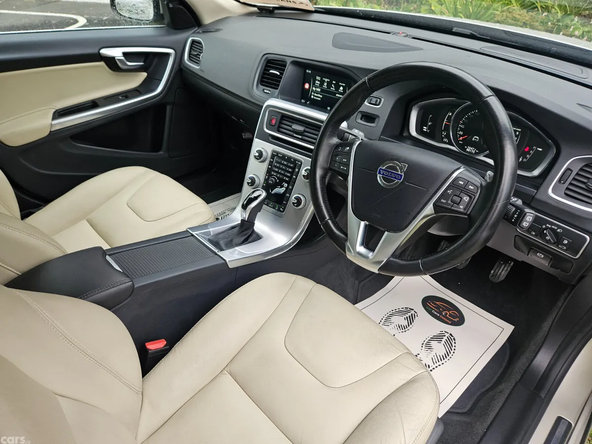 Volvo V60 Estate, Diesel, 2017, Gold