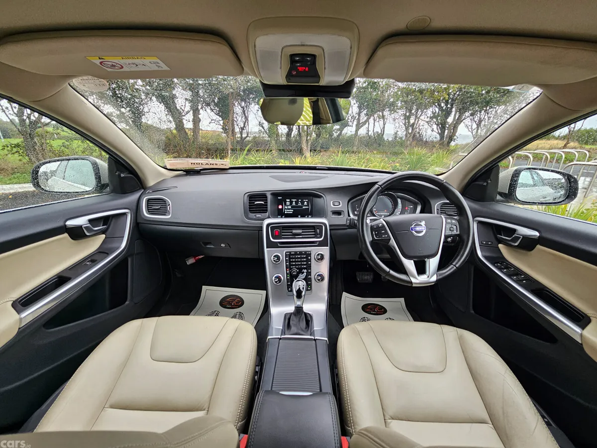 Volvo V60 Estate, Diesel, 2017, Gold