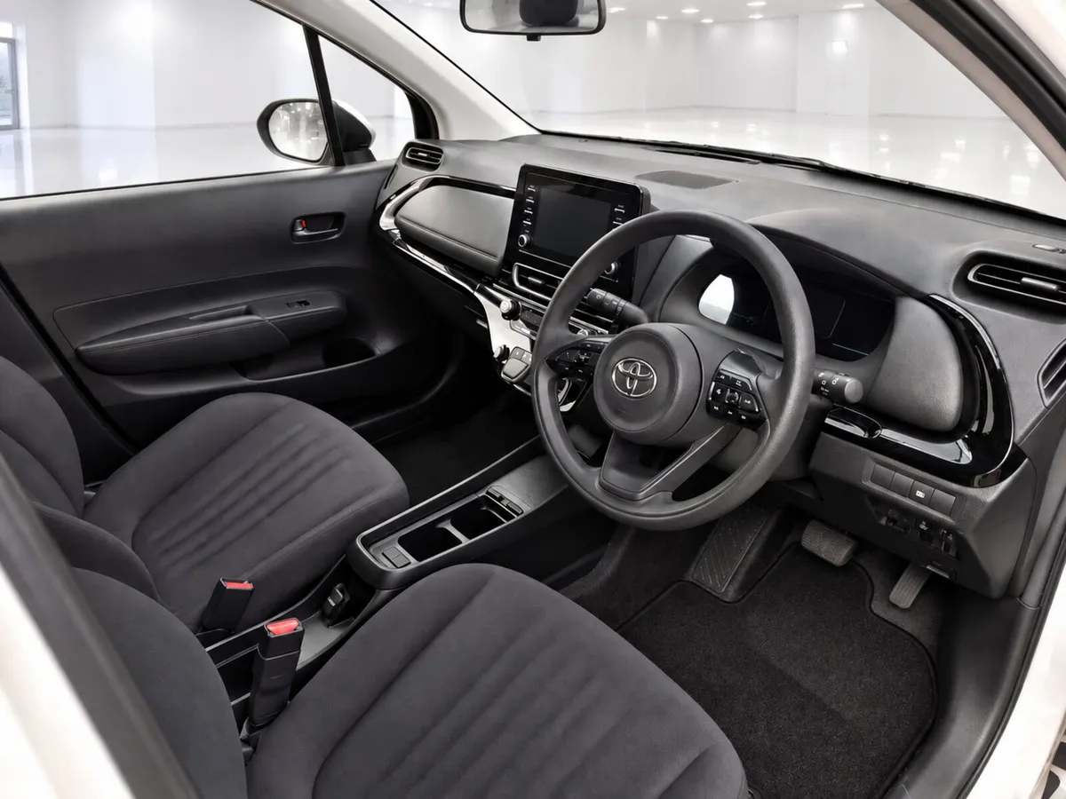 Toyota Aqua Hatchback, Petrol Hybrid, 2023, White