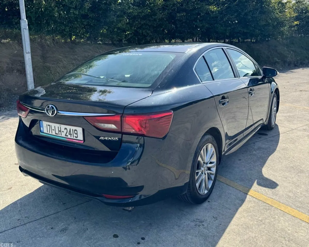Toyota Avensis Saloon, Diesel, 2017, Grey