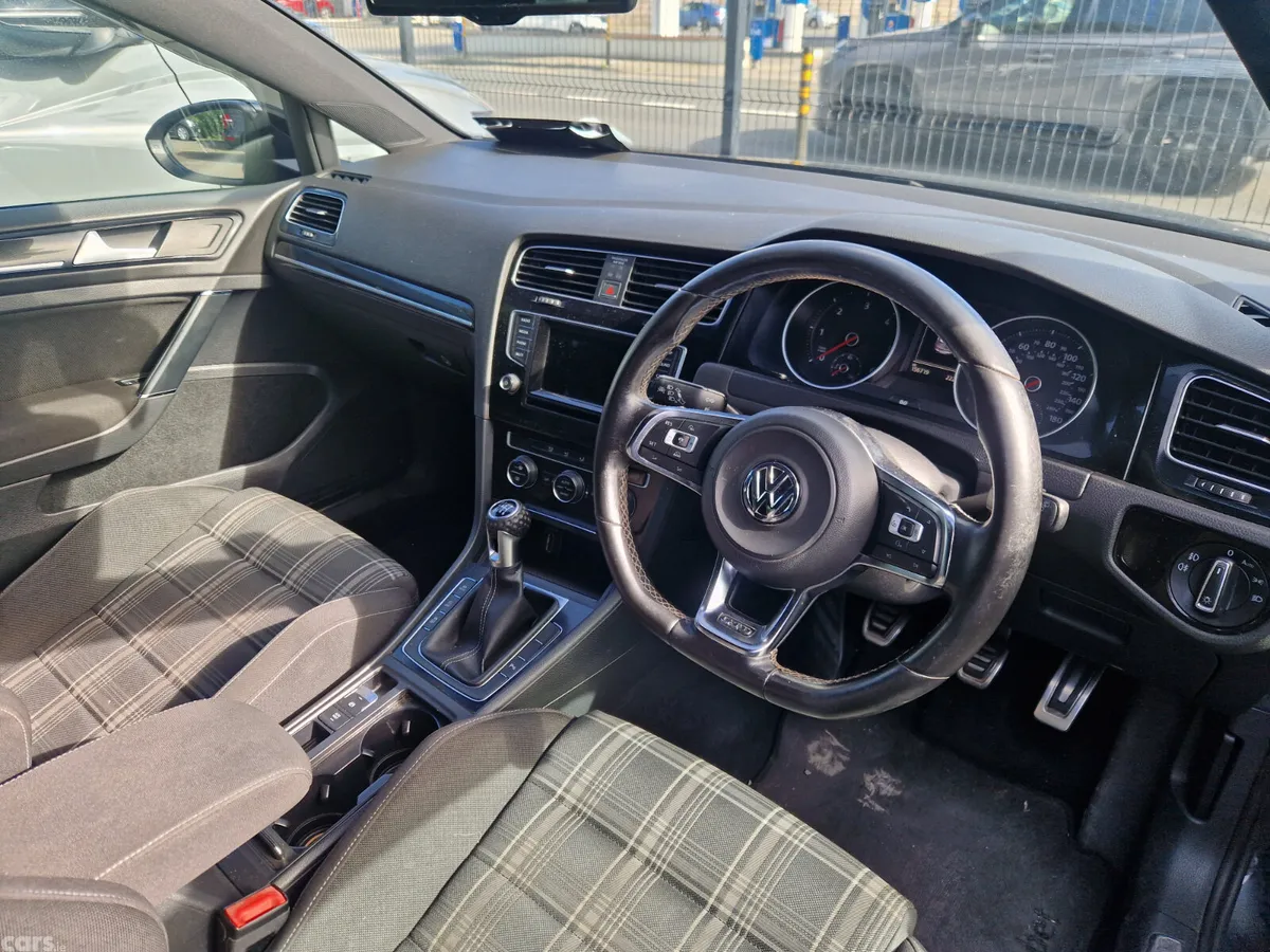 Volkswagen Golf Hatchback, Diesel, 2015, Grey