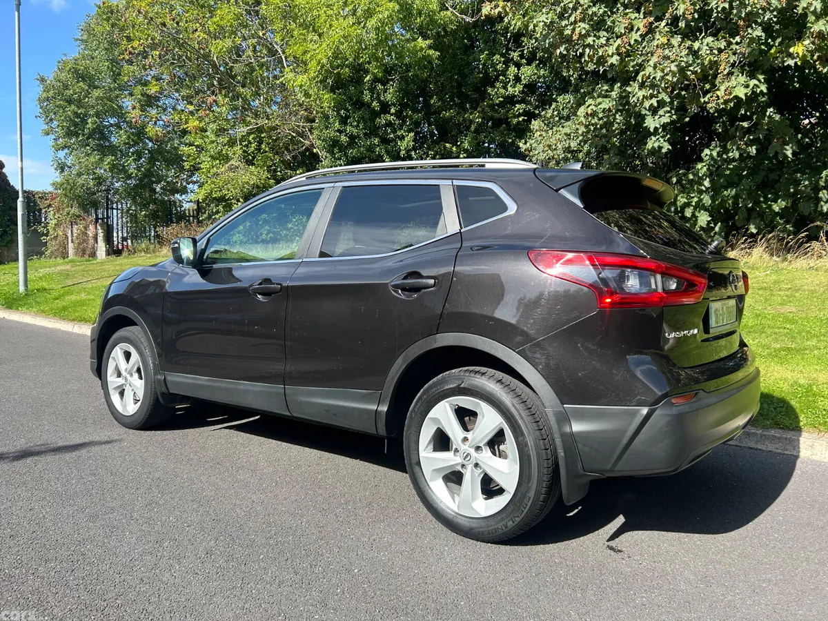 Nissan Qashqai MPV, Petrol, 2018, Black