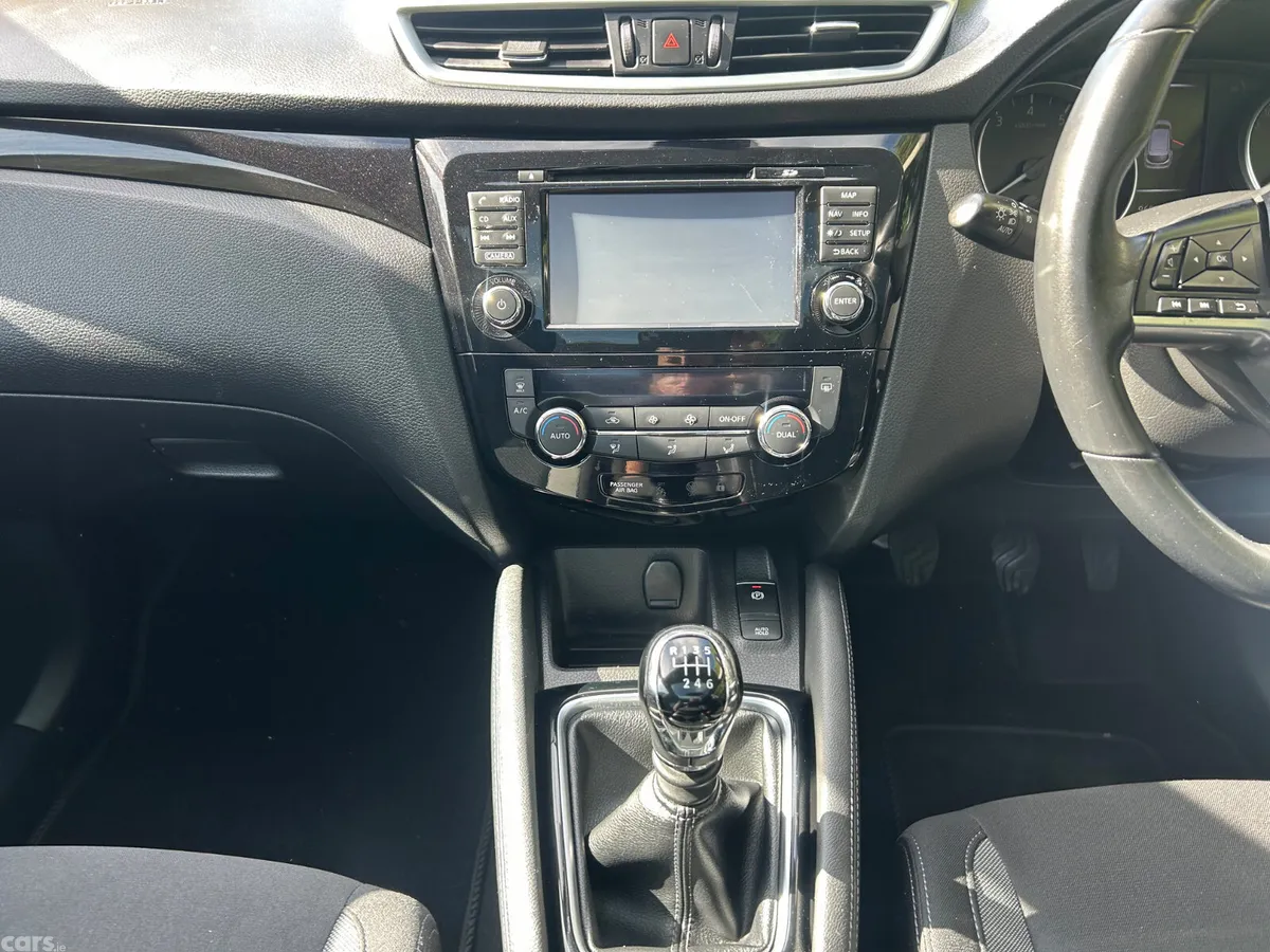 Nissan Qashqai MPV, Petrol, 2018, Black