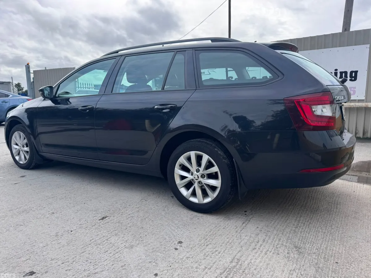 Skoda Octavia Estate, Diesel, 2020, Black