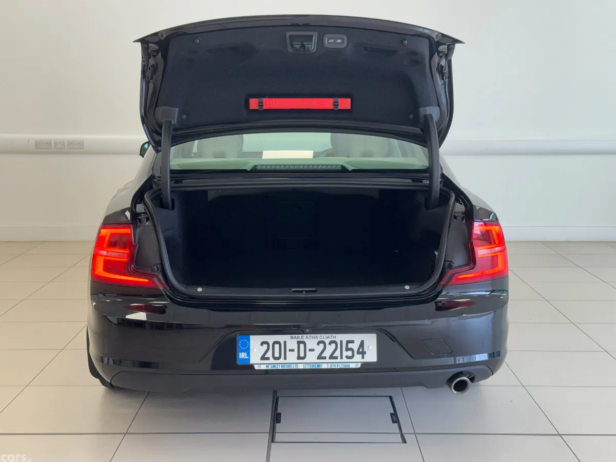 Volvo S90 Saloon, Diesel, 2020, Black
