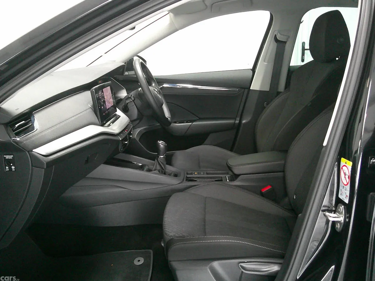 Skoda Octavia Saloon, Diesel, 2024, Black