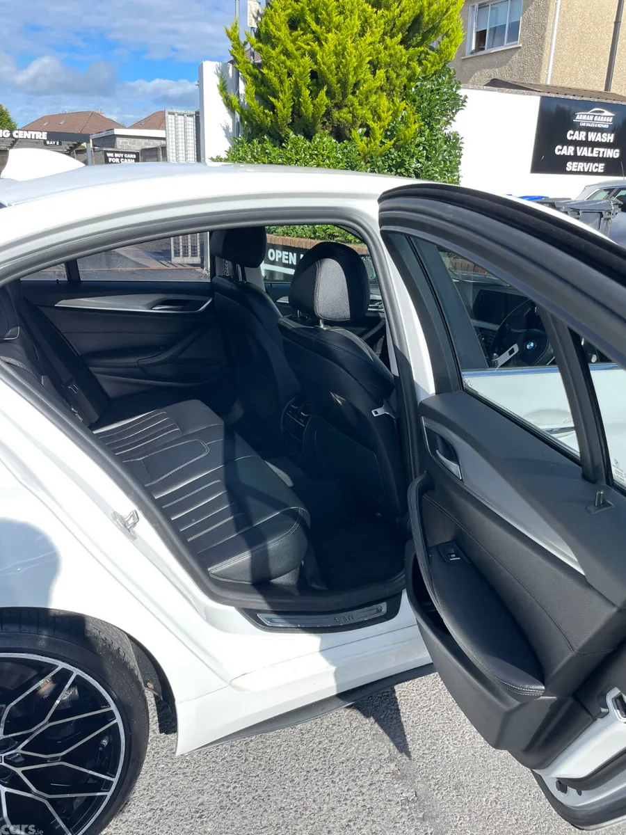 BMW 5-Series Saloon, Diesel, 2017, White