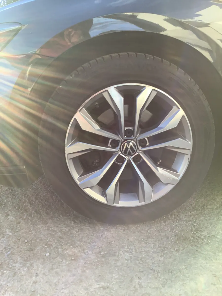 Volkswagen Passat Saloon, Diesel, 2022, Grey