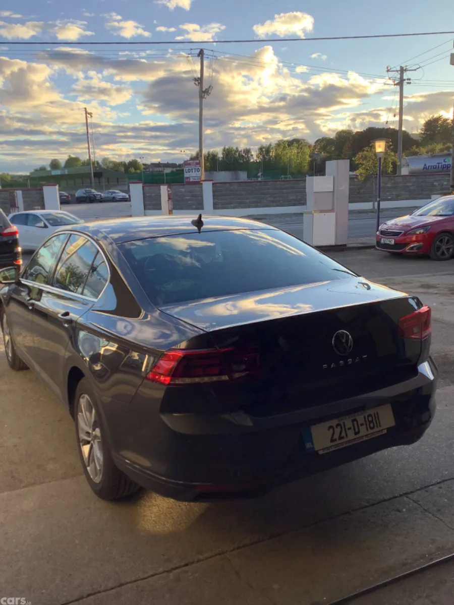 Volkswagen Passat Saloon, Diesel, 2022, Grey
