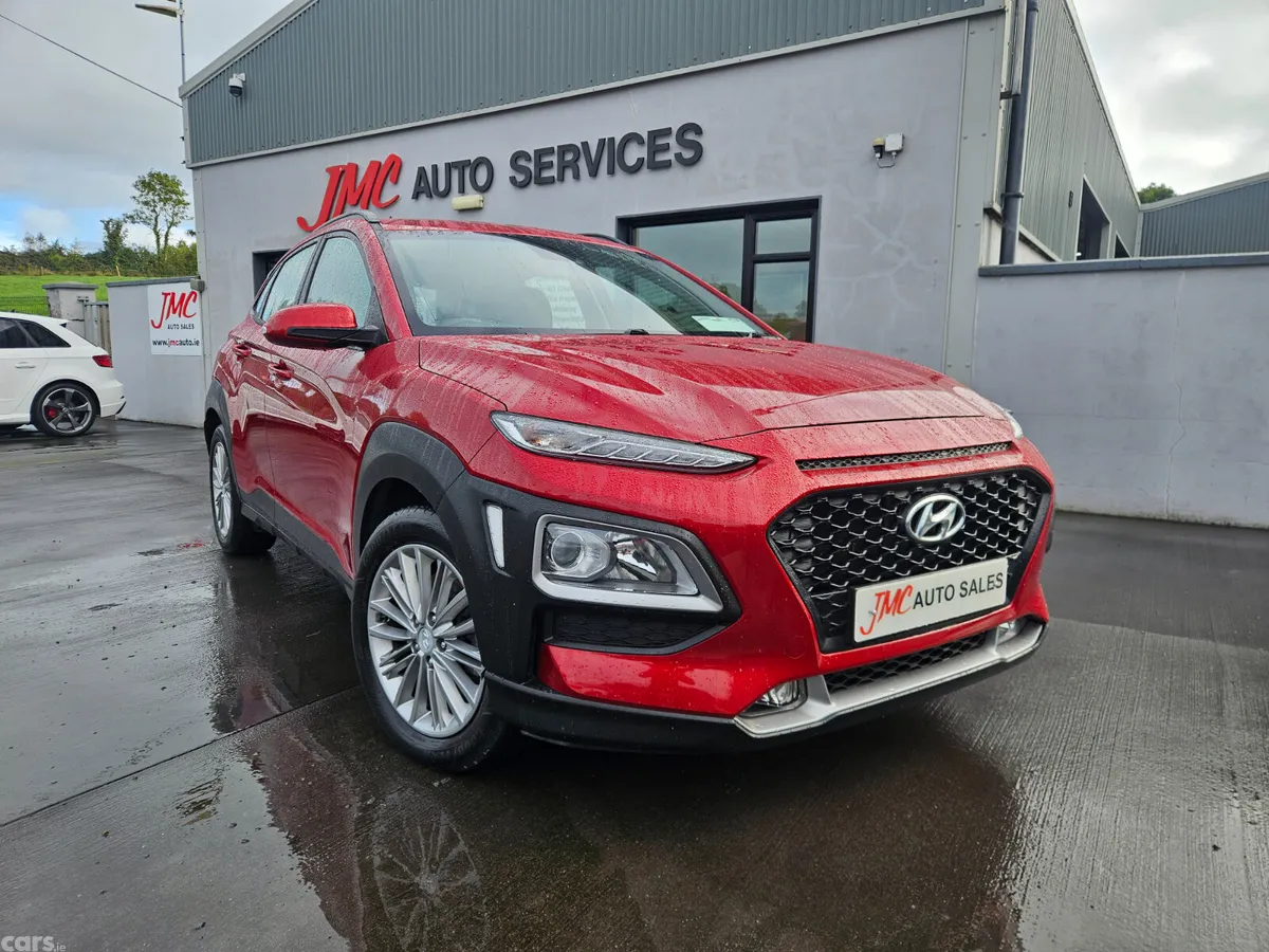 Hyundai KONA Hatchback, Petrol, 2019, Red