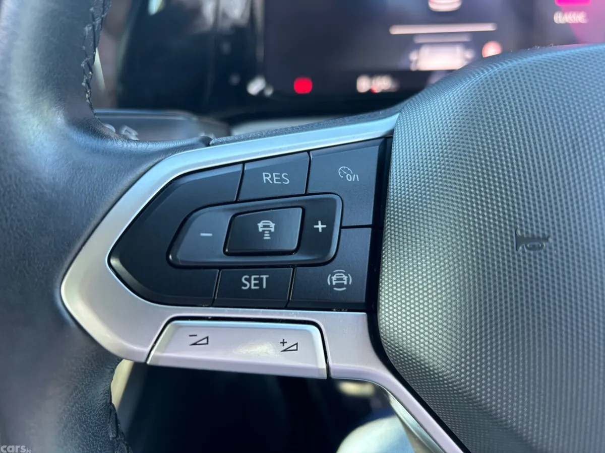 Volkswagen Golf Hatchback, Diesel, 2023, Blue