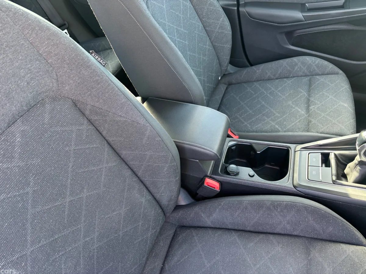 Volkswagen Golf Hatchback, Diesel, 2023, Blue