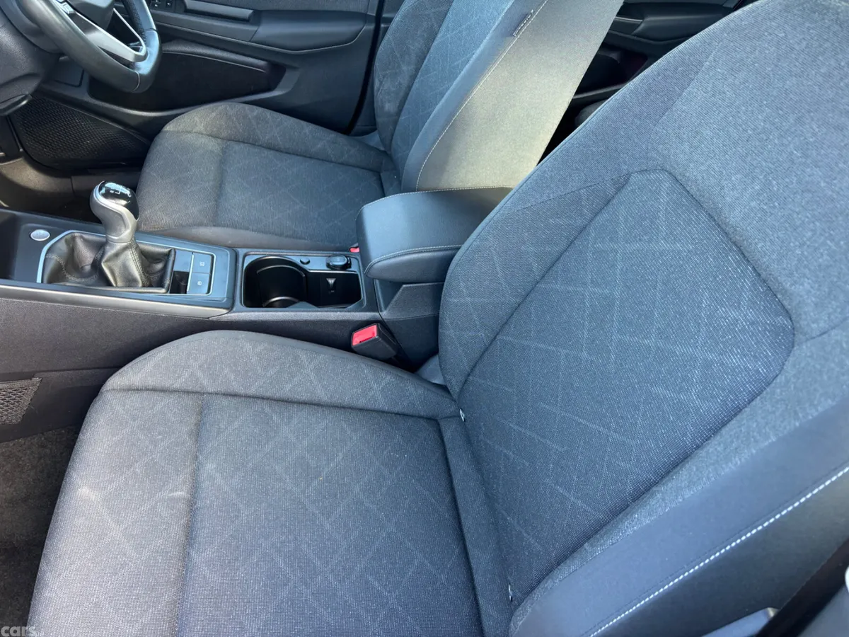 Volkswagen Golf Hatchback, Diesel, 2023, Blue