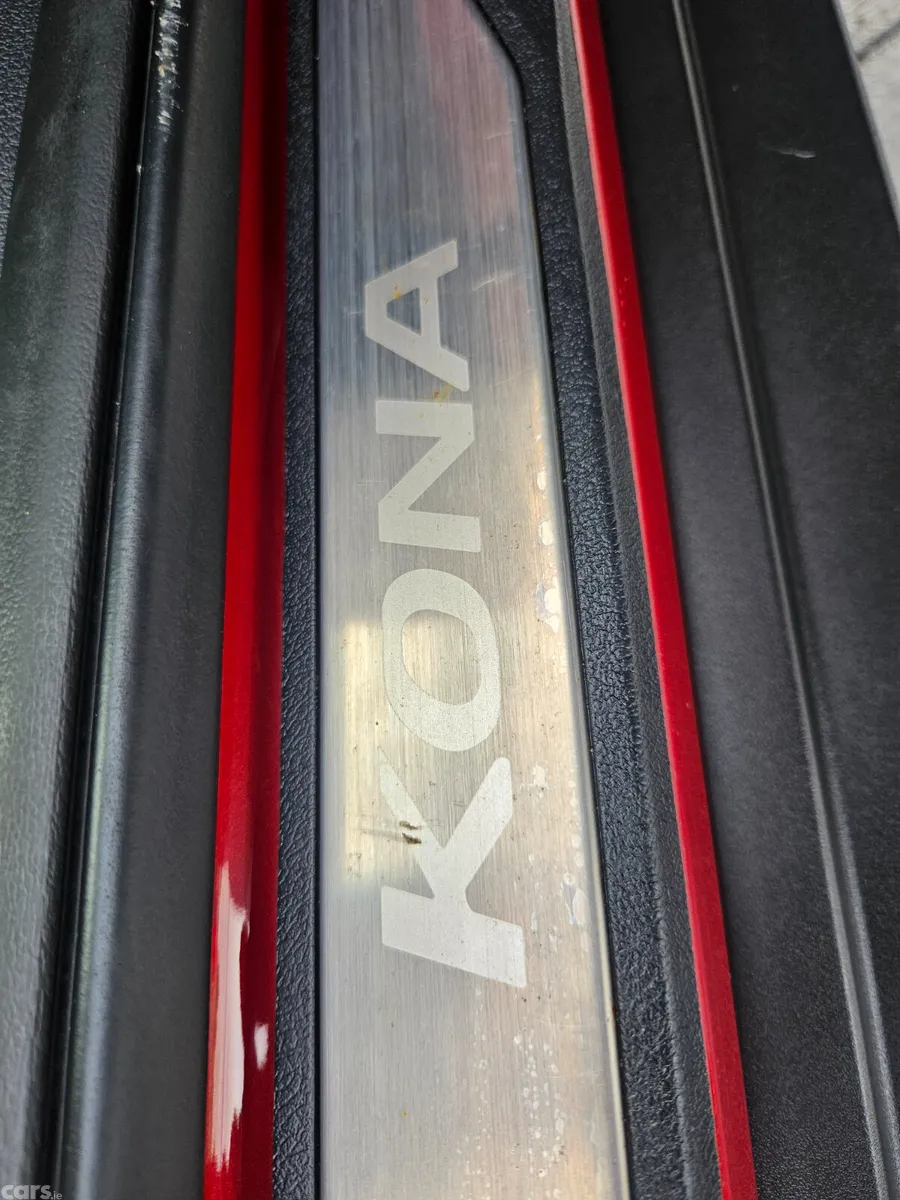 Hyundai KONA Hatchback, Petrol, 2019, Red