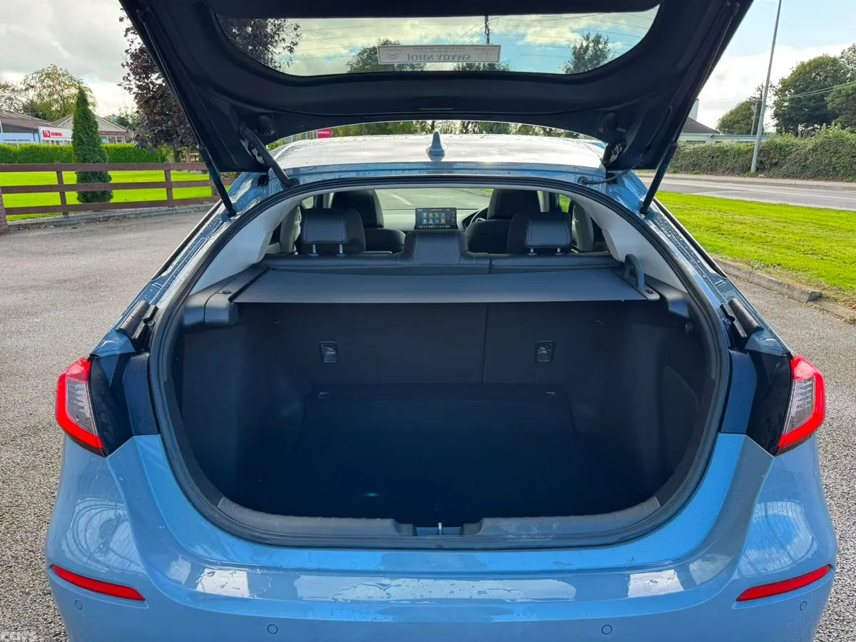 Honda Civic Hatchback, Petrol Hybrid, 2025, Grey