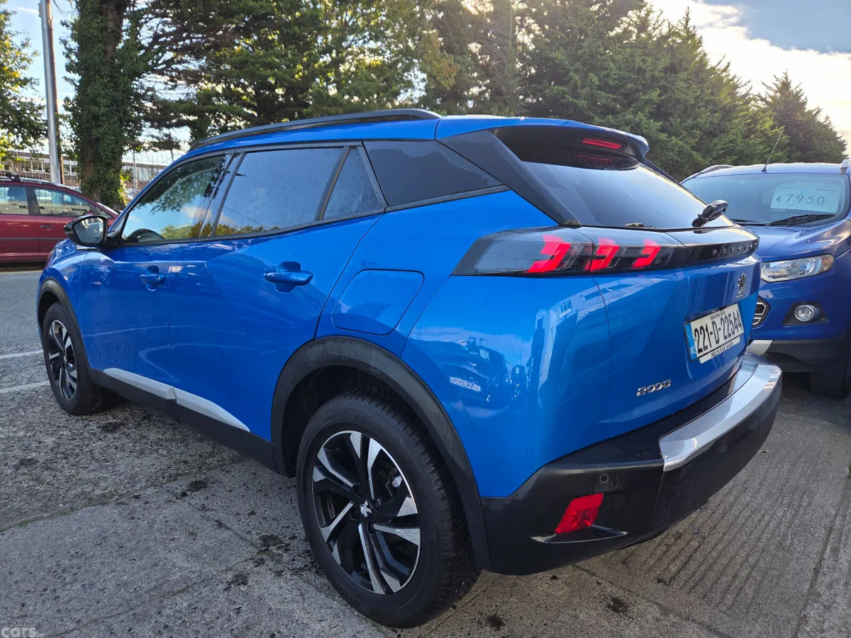 Peugeot 2008 MPV, Petrol, 2022, Blue