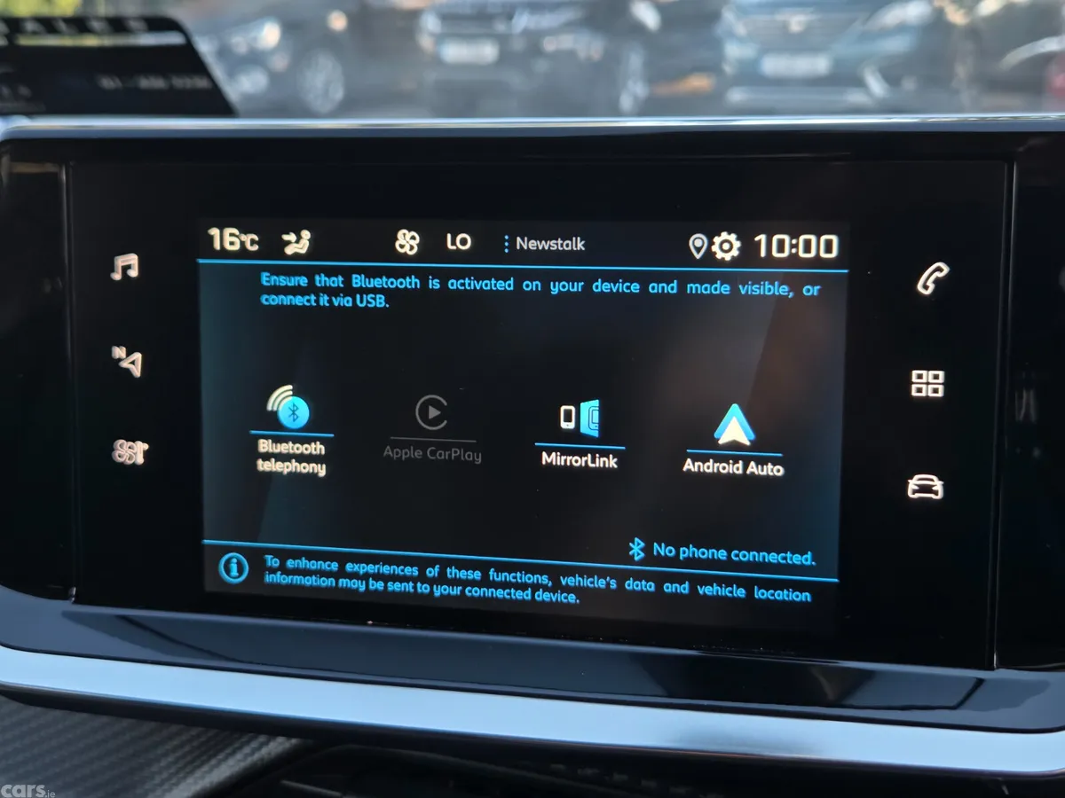 Peugeot 2008 MPV, Petrol, 2022, Blue