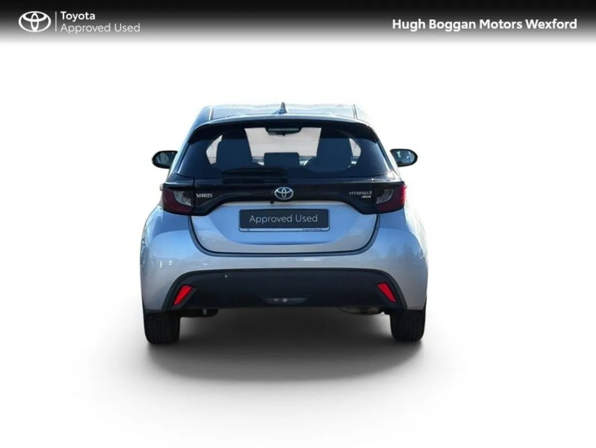 Toyota Yaris Hatchback, Petrol Hybrid, 2023, Grey