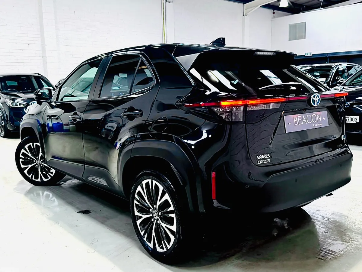 Toyota Yaris Cross SUV, Petrol Hybrid, 2024, Black