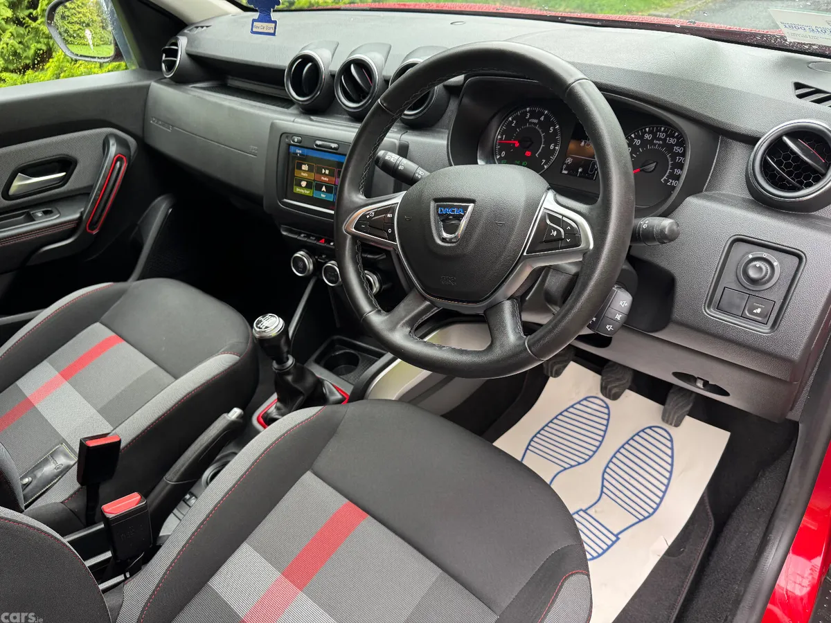 Dacia Duster SUV, Petrol, 2019, Red