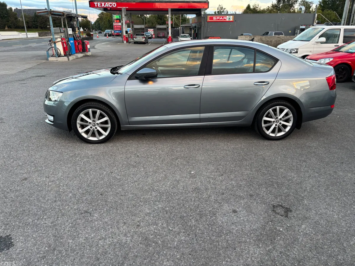 Skoda Octavia Hatchback, Diesel, 2013, Grey