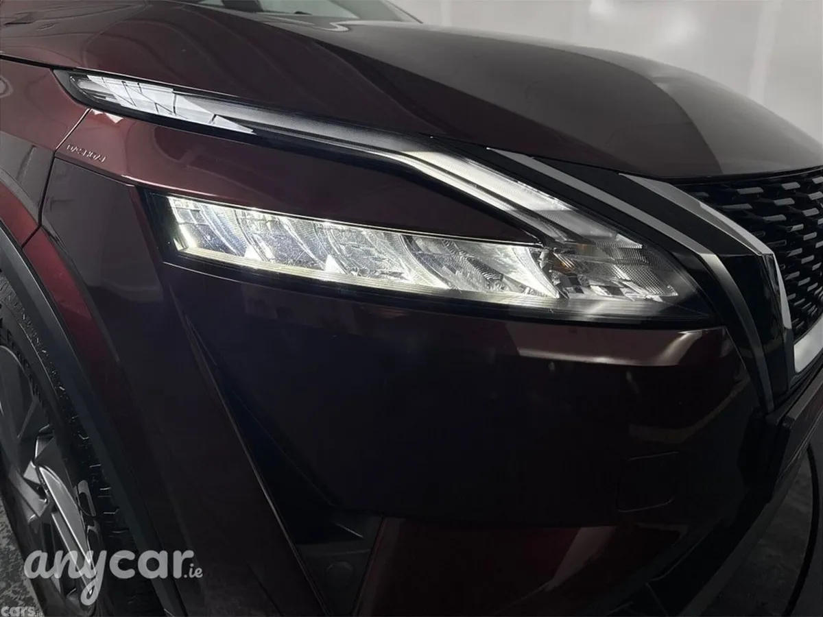 Nissan Qashqai MPV, Petrol, 2024, Red
