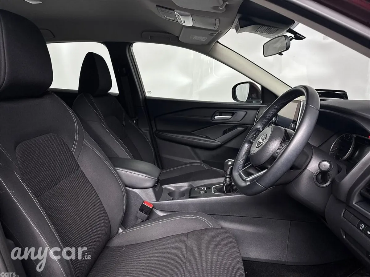Nissan Qashqai MPV, Petrol, 2024, Red