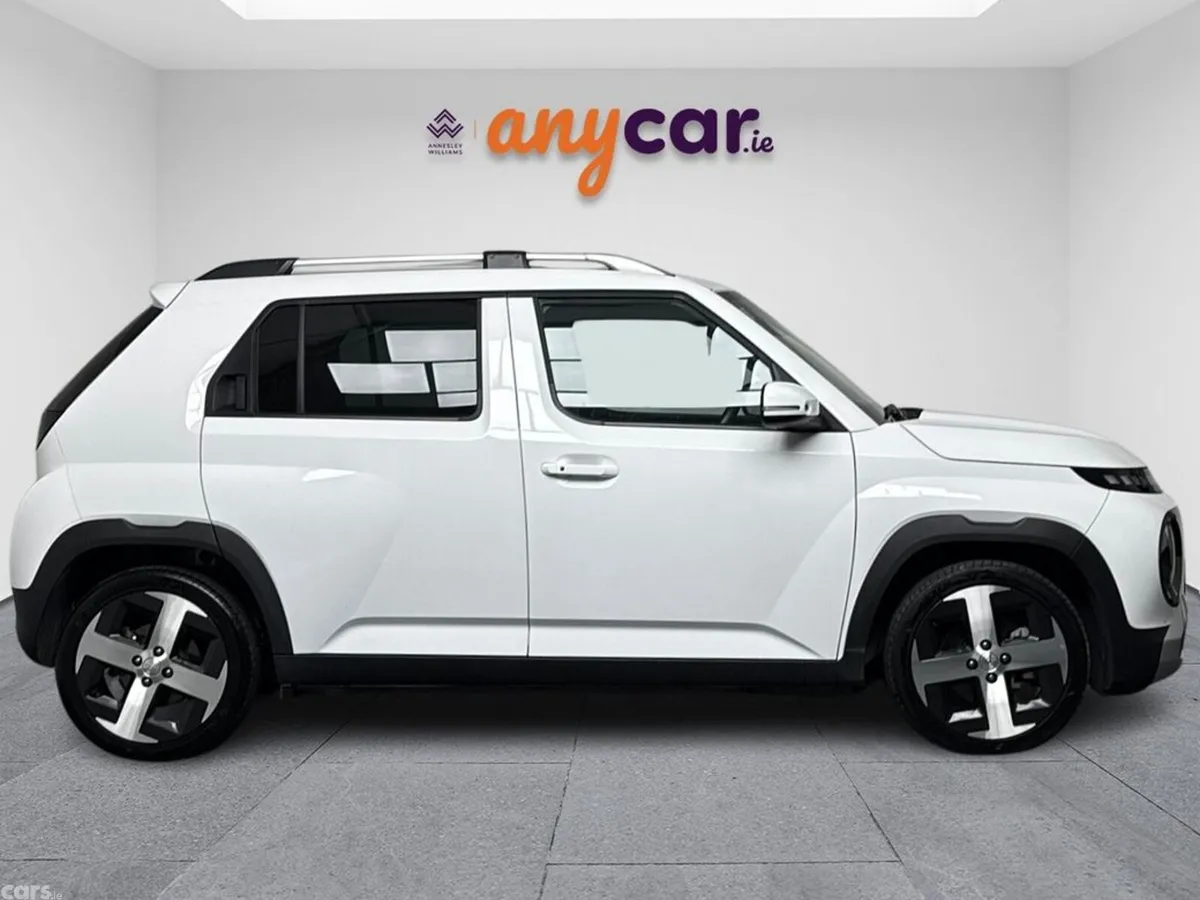 Hyundai INSTER MPV, Electric, 2025, White