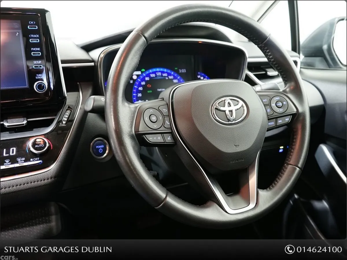 Toyota Corolla Saloon, Petrol Hybrid, 2022, Grey