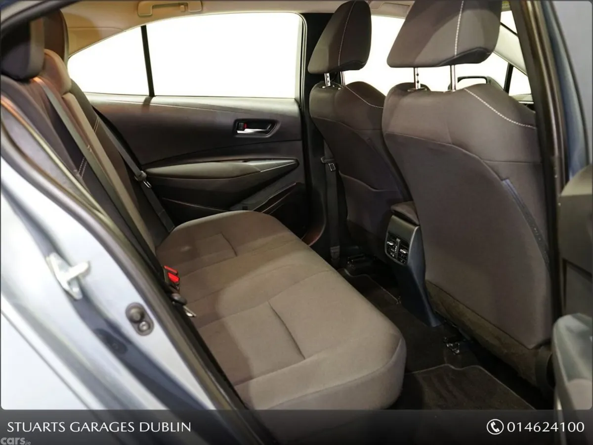 Toyota Corolla Saloon, Petrol Hybrid, 2022, Grey