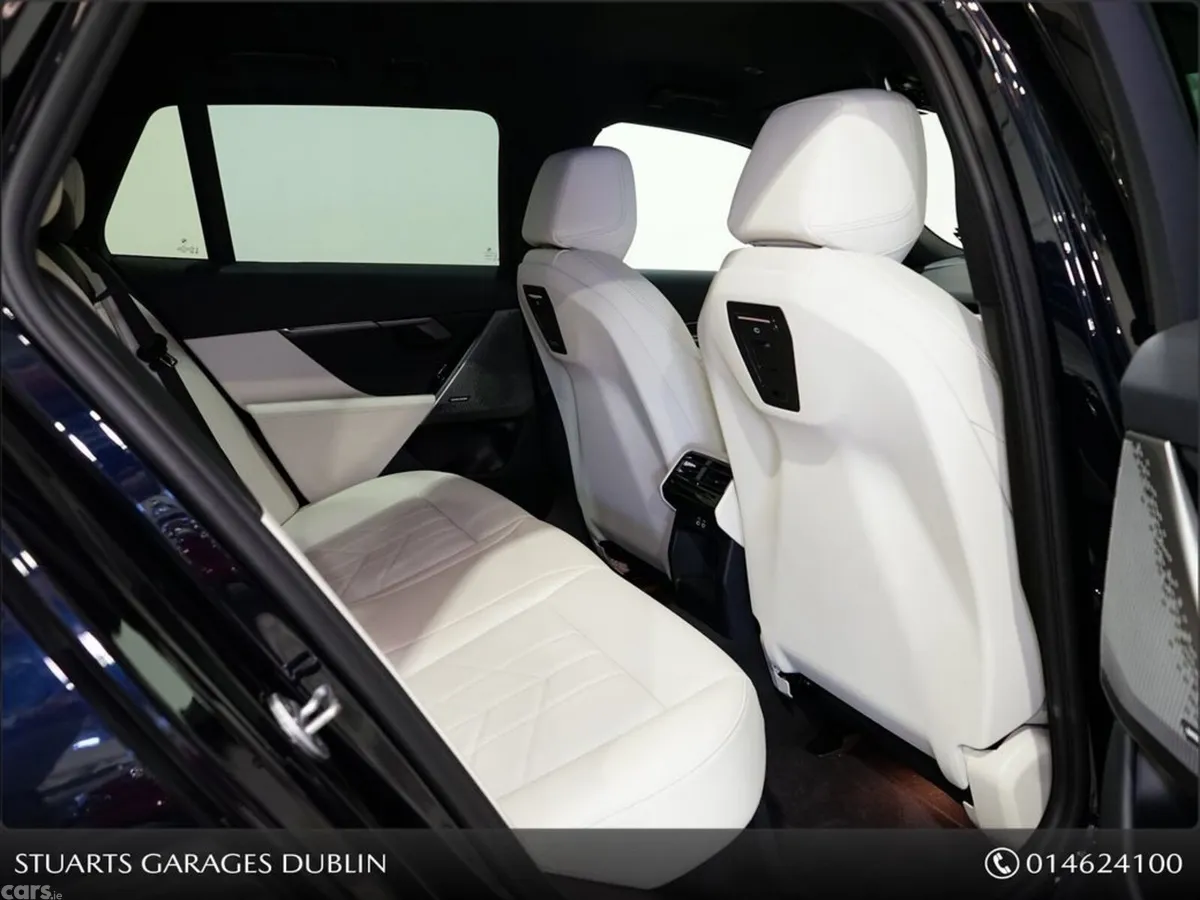 BMW 5-Series Estate, Petrol Plug-in Hybrid, 2025, Black