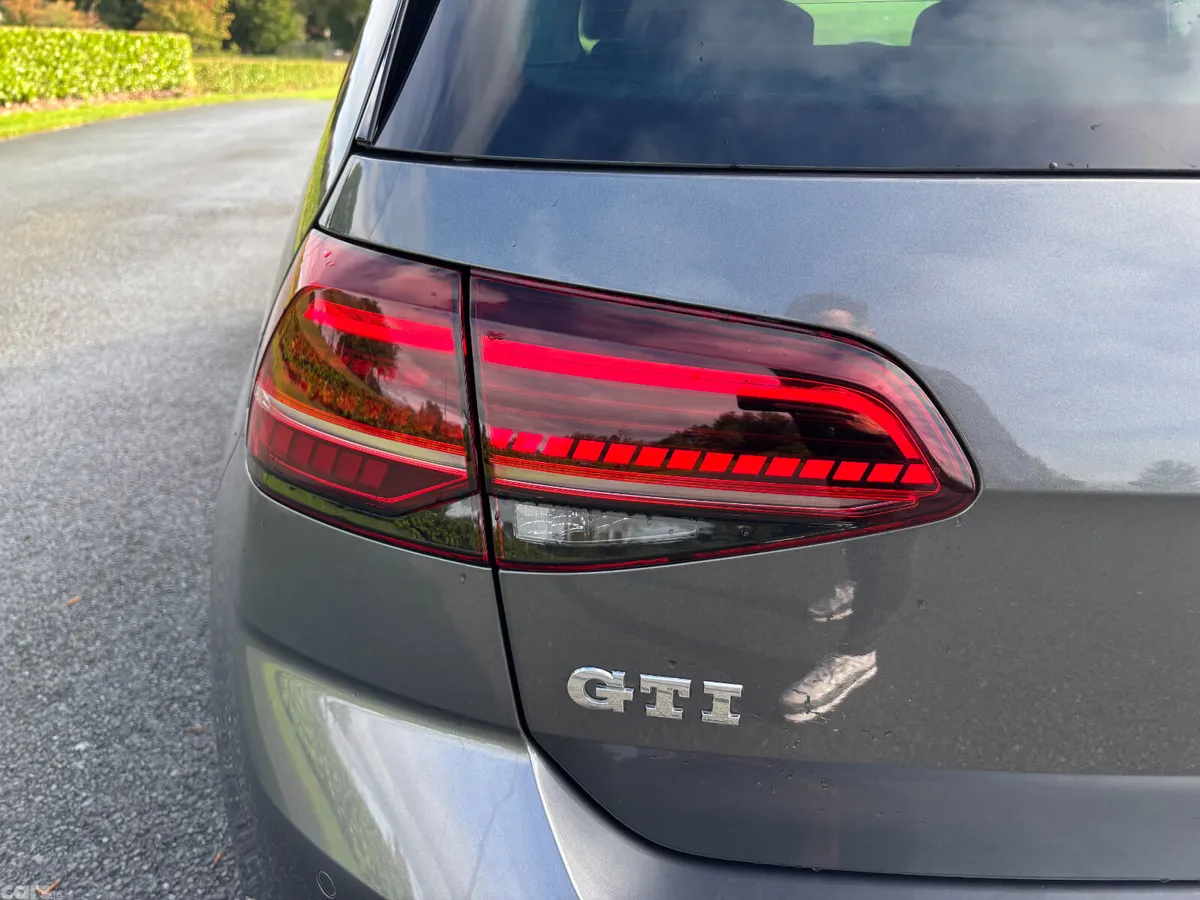 Volkswagen Golf Hatchback, Petrol, 2018, Grey