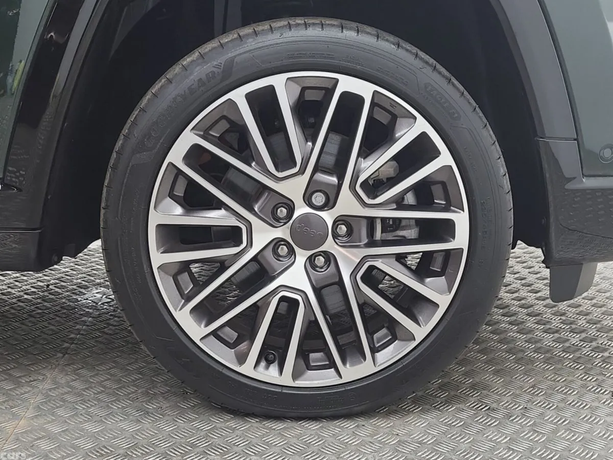 Jeep Compass SUV, Petrol Plug-in Hybrid, 2026, Green