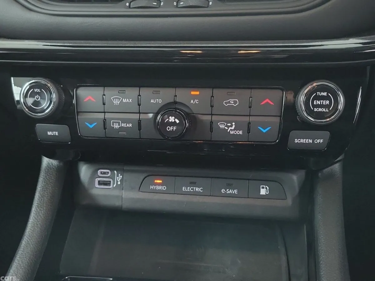 Jeep Compass SUV, Petrol Plug-in Hybrid, 2026, Green