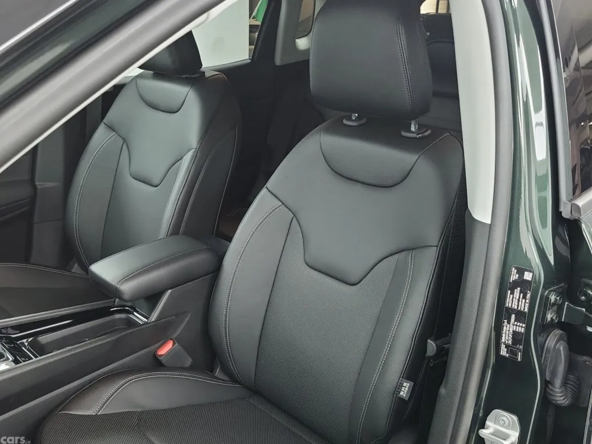 Jeep Compass SUV, Petrol Plug-in Hybrid, 2026, Green