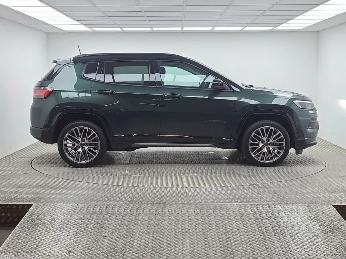 Jeep Compass SUV, Petrol Plug-in Hybrid, 2026, Green