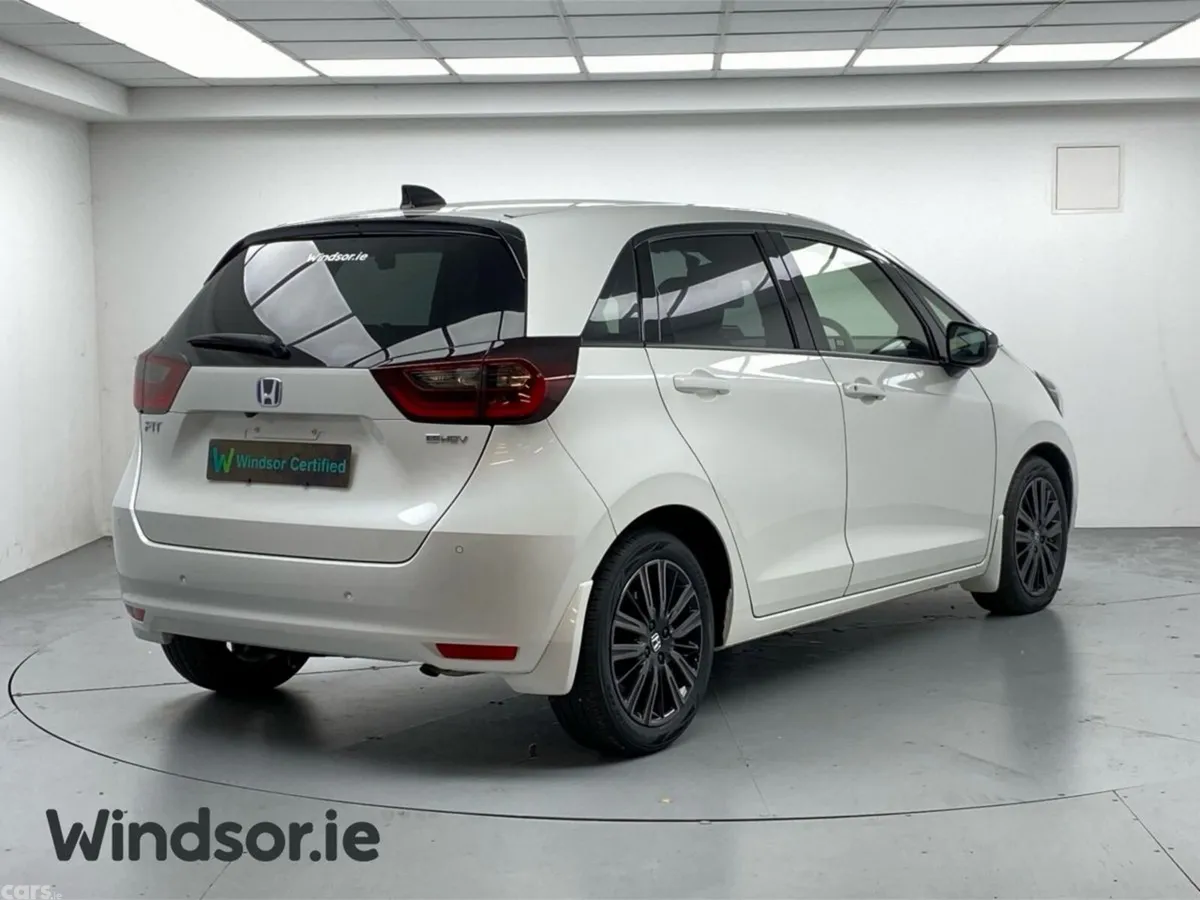 Honda Fit Hatchback, Petrol Hybrid, 2022, White