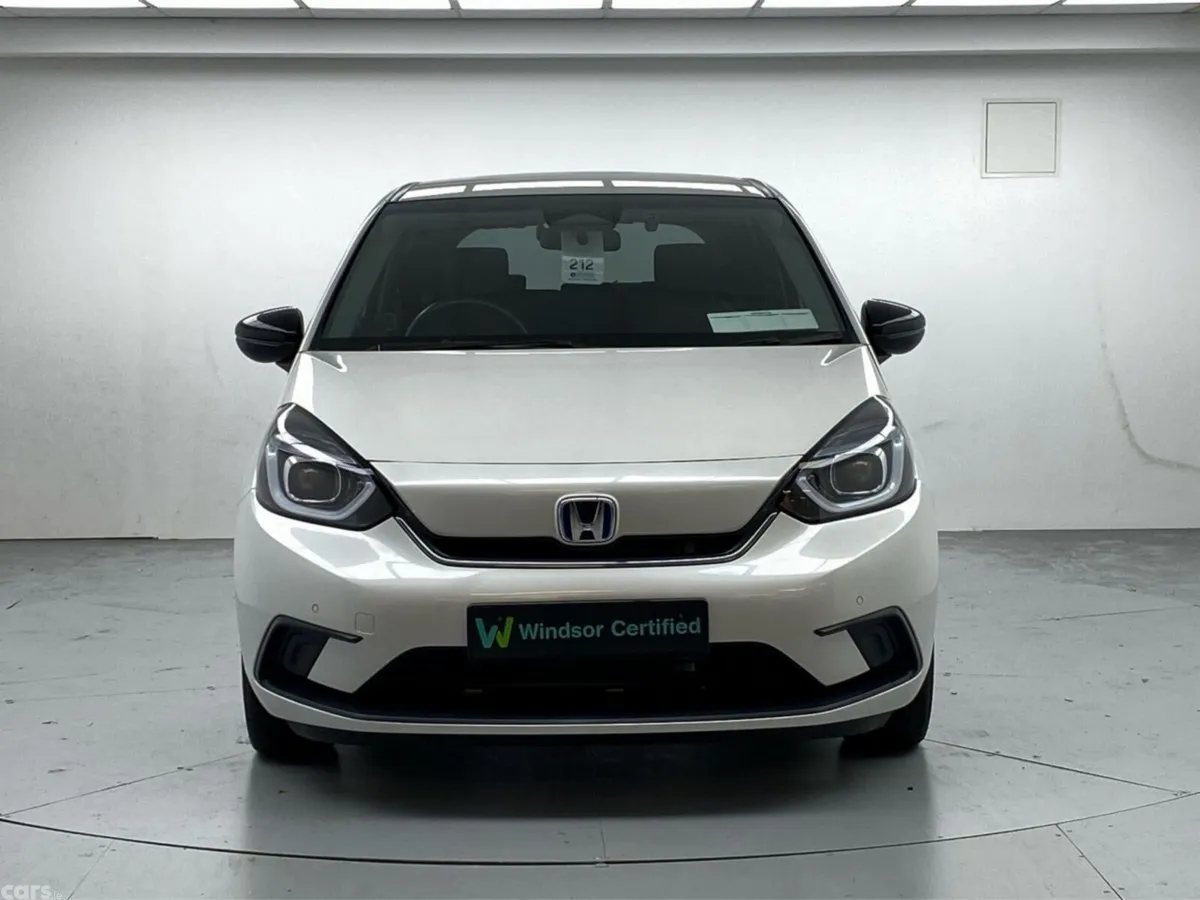 Honda Fit Hatchback, Petrol Hybrid, 2022, White